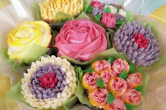 Classic-Cupcake-Bouquet