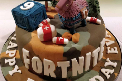 Fortnite-Birthday-Cake