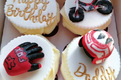Motorcross-Rider-Cupcakes